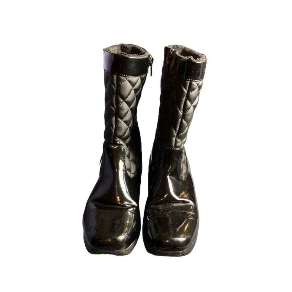 White Mountain Black Satin Water Resistant Insulated Boots Size 9M